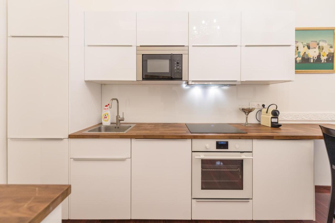 Music Academy Suite Cafe Vian Apartman Kft Boedapest Buitenkant foto