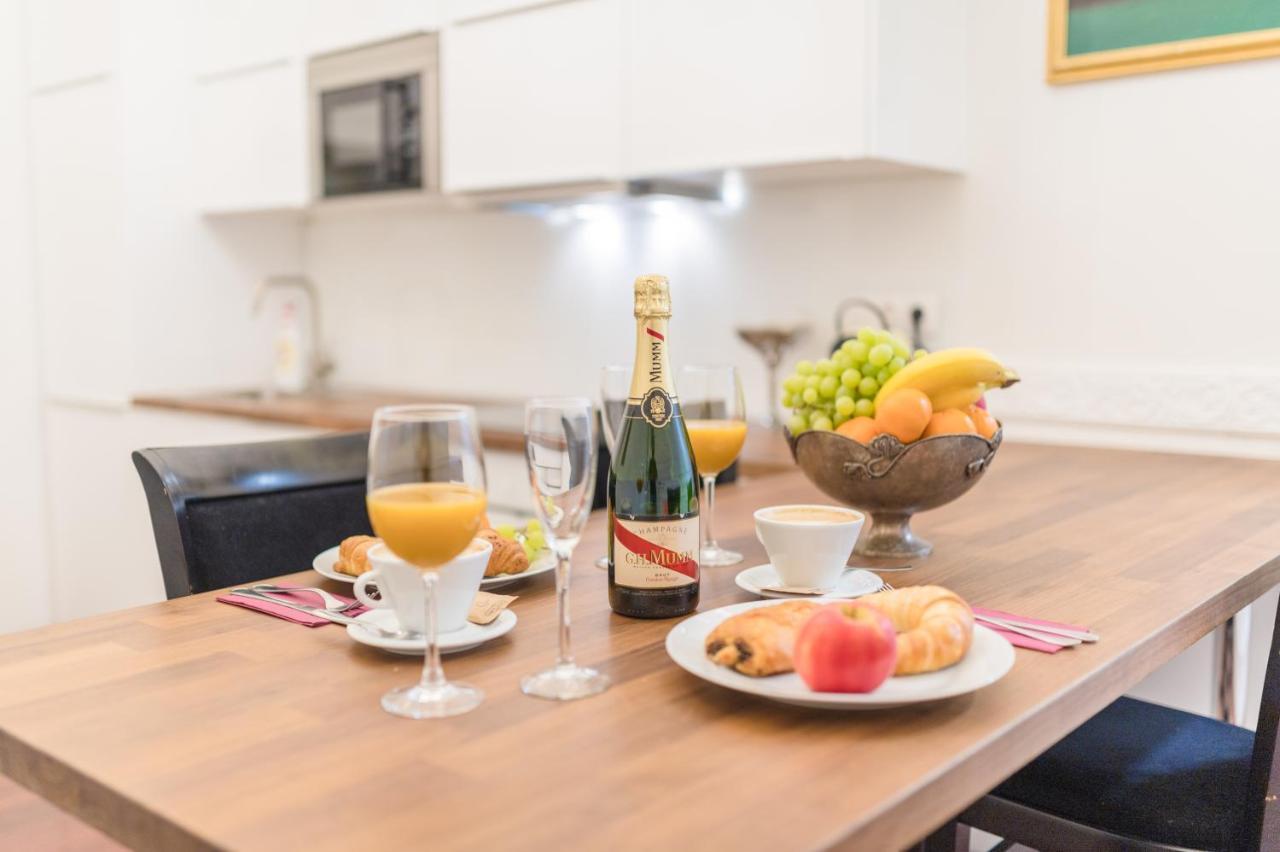 Music Academy Suite Cafe Vian Apartman Kft Boedapest Buitenkant foto