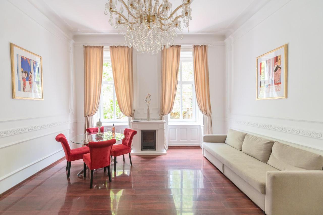 Music Academy Suite Cafe Vian Apartman Kft Boedapest Buitenkant foto